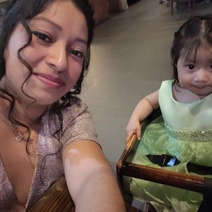 Meet your Posher, Deysi